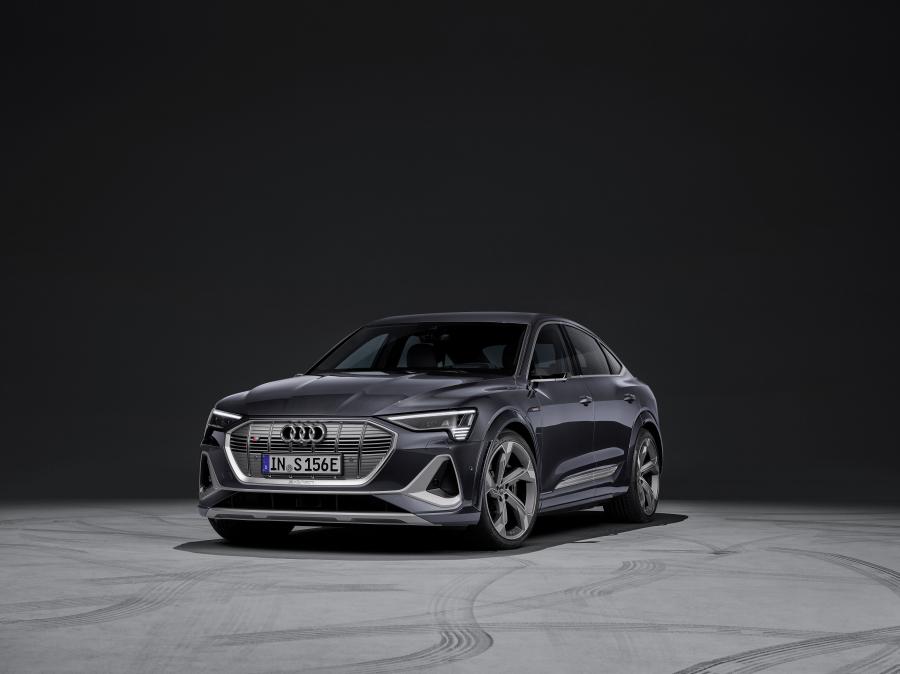  Audi e-tron S Sportback 2020 года  (WW) (фото 38 из 77)
